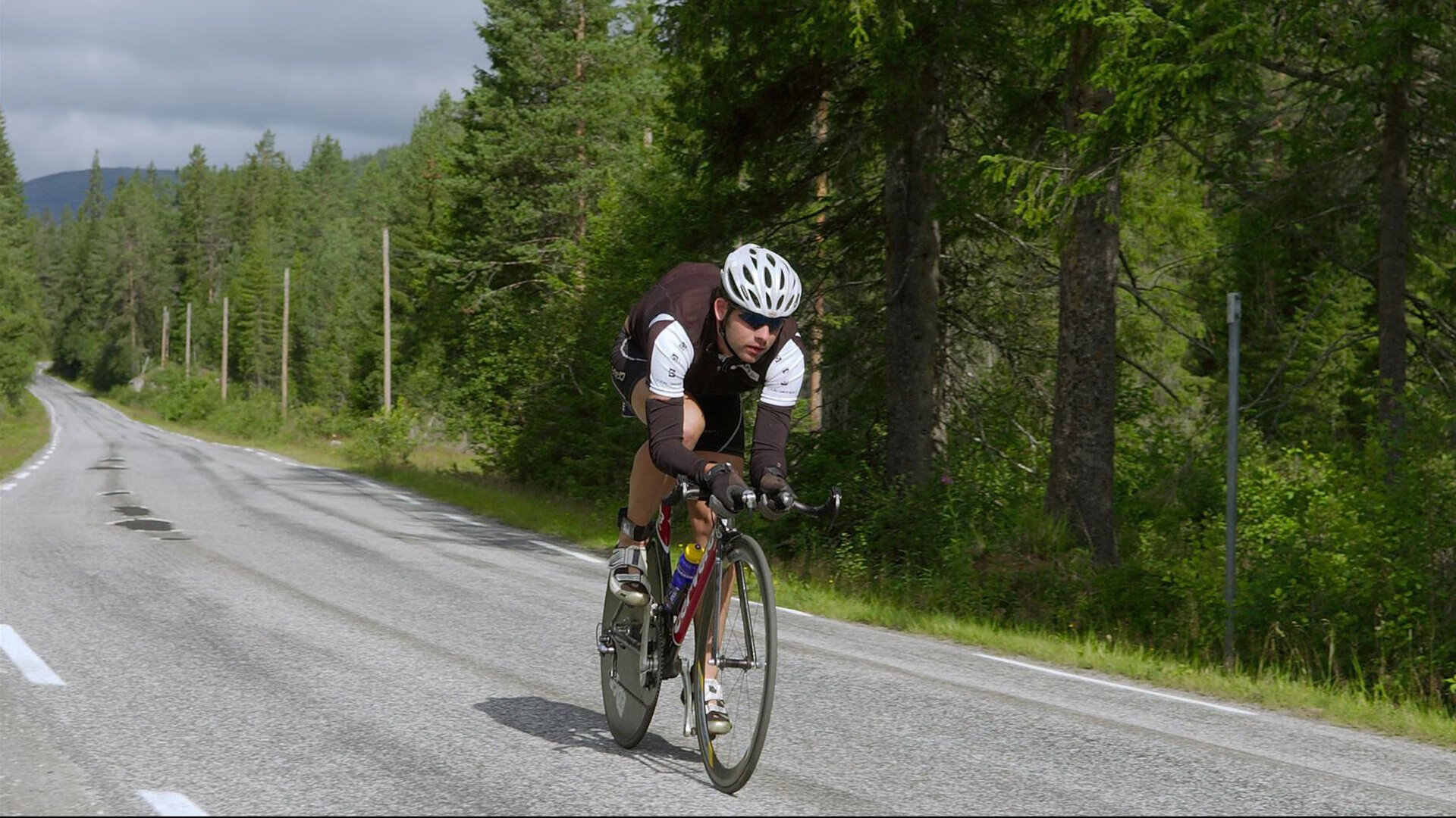 法甲：巴黎在客场逆转里尔，争冠再次进入白热化阶段，巴黎输里尔